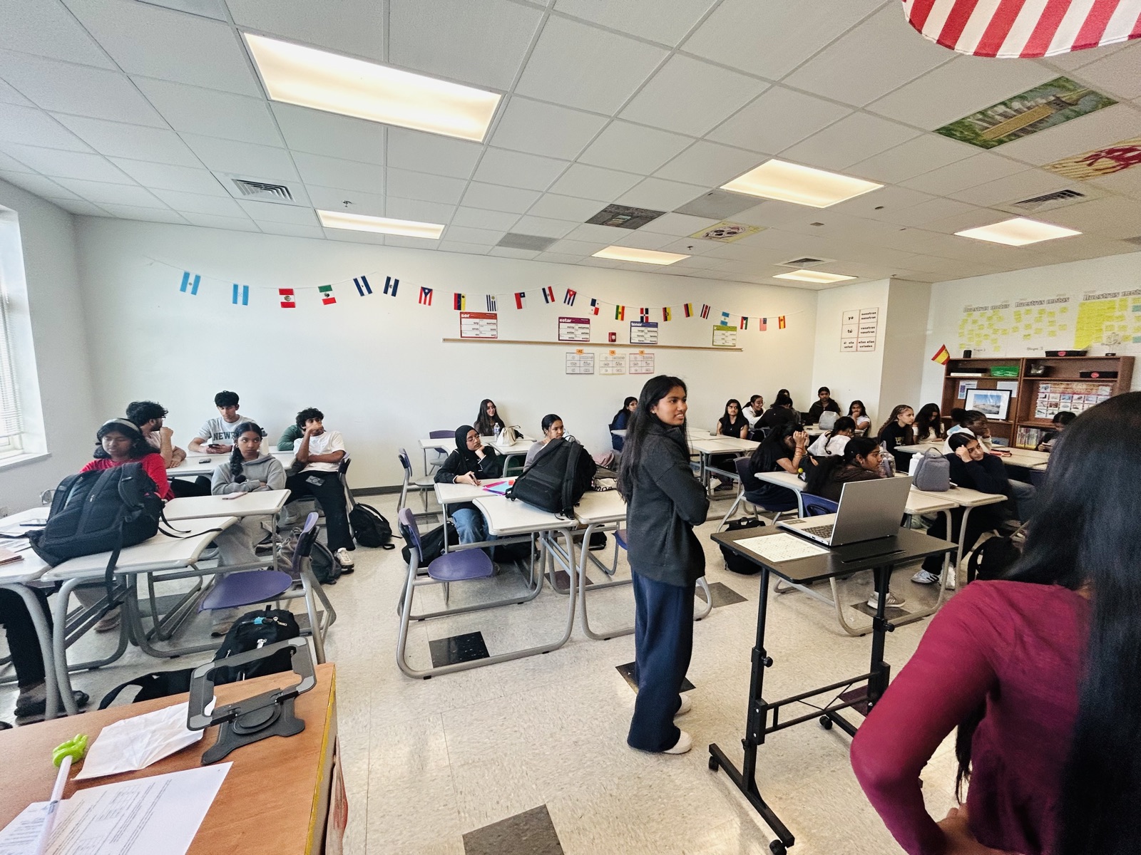 Classroom during a Stem Aura session